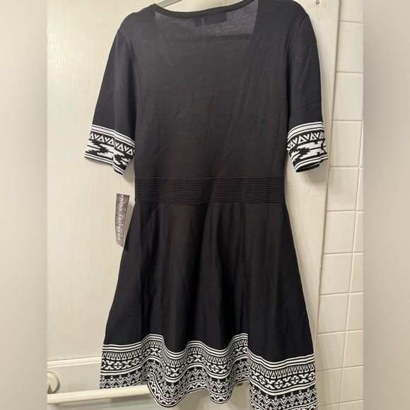Black and White Knit Flaired Sweater Dress - NWT Large - Picture 3 of 5